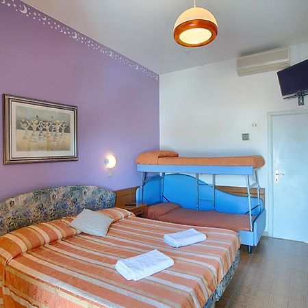 Hotel Meritime Bellaria-Igea Marina Buitenkant foto