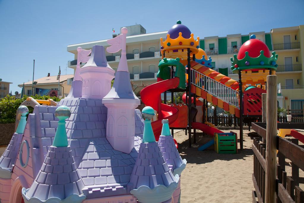 Hotel Meritime Bellaria-Igea Marina Buitenkant foto