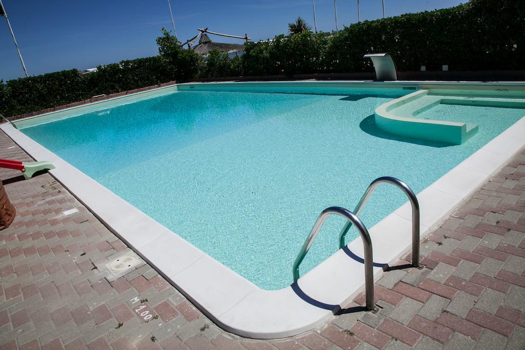 Hotel Meritime Bellaria-Igea Marina Buitenkant foto