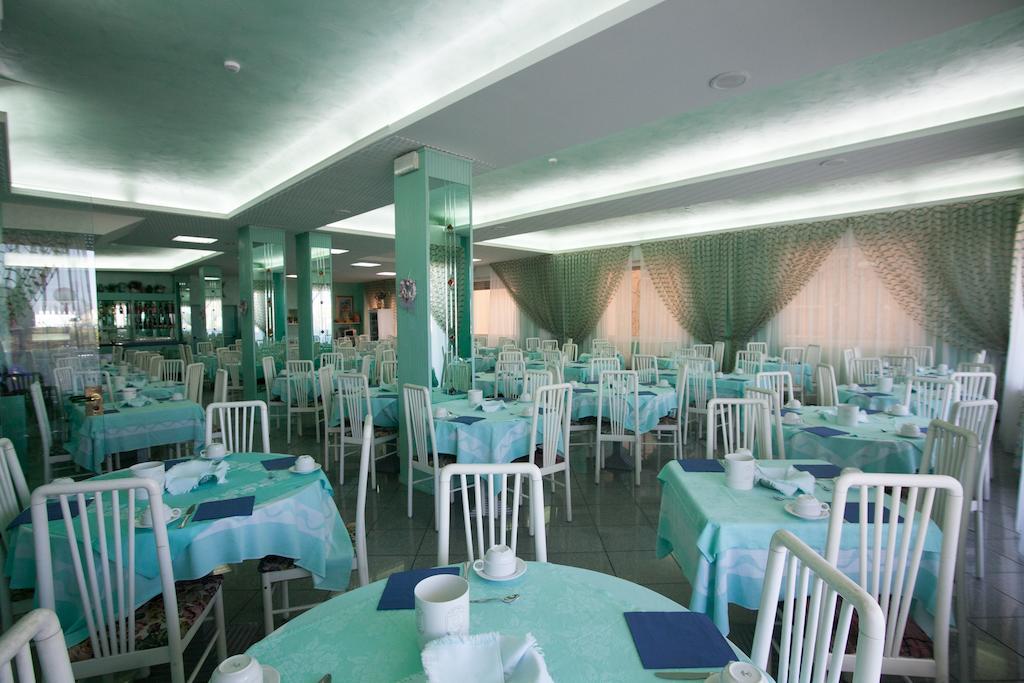 Hotel Meritime Bellaria-Igea Marina Buitenkant foto