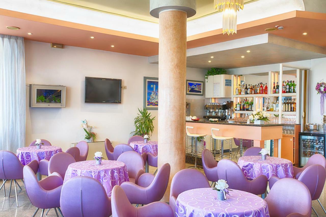 Hotel Meritime Bellaria-Igea Marina Buitenkant foto
