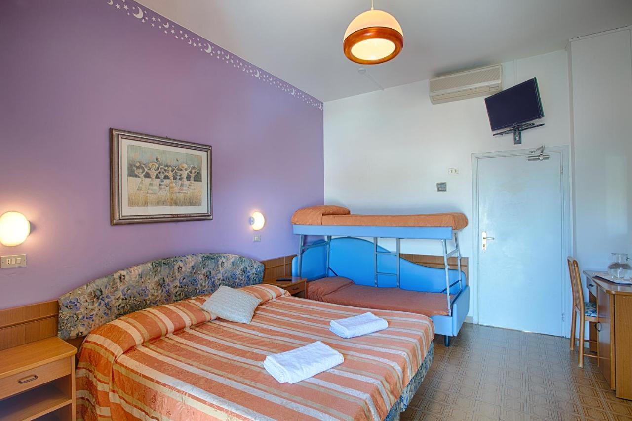 Hotel Meritime Bellaria-Igea Marina Buitenkant foto