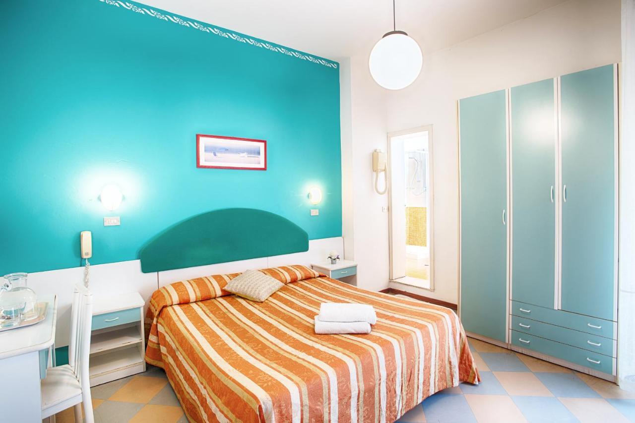 Hotel Meritime Bellaria-Igea Marina Buitenkant foto